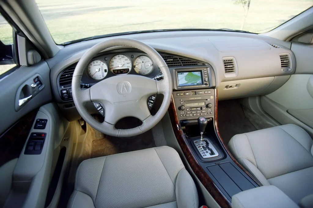 Фото Acura CL (2003) — интерьер, фото 2. Салон целиком: как расставлены кресла и что под рукой у водителя Acura CL (2003) — интерьер, фото 2