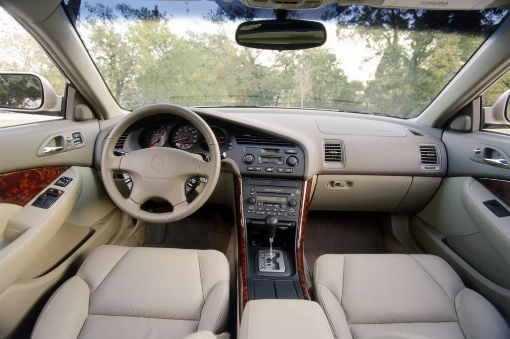 Фото Acura CL (2003) — интерьер, фото 3. Обзор салона: отделка, стыки панелей и рабочее место водителя Acura CL (2003) — интерьер, фото 3