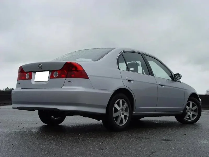 Фото Acura EL (2003) — внешний вид, фото 2. Общий вид машины снаружи Acura EL (2003) — внешний вид, фото 2