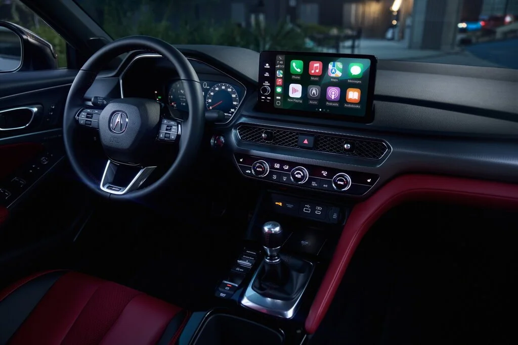 Фото Acura Integra (2023) — интерьер, фото 6. Обзор салона: отделка, стыки панелей и рабочее место водителя Acura Integra (2023) — интерьер, фото 6