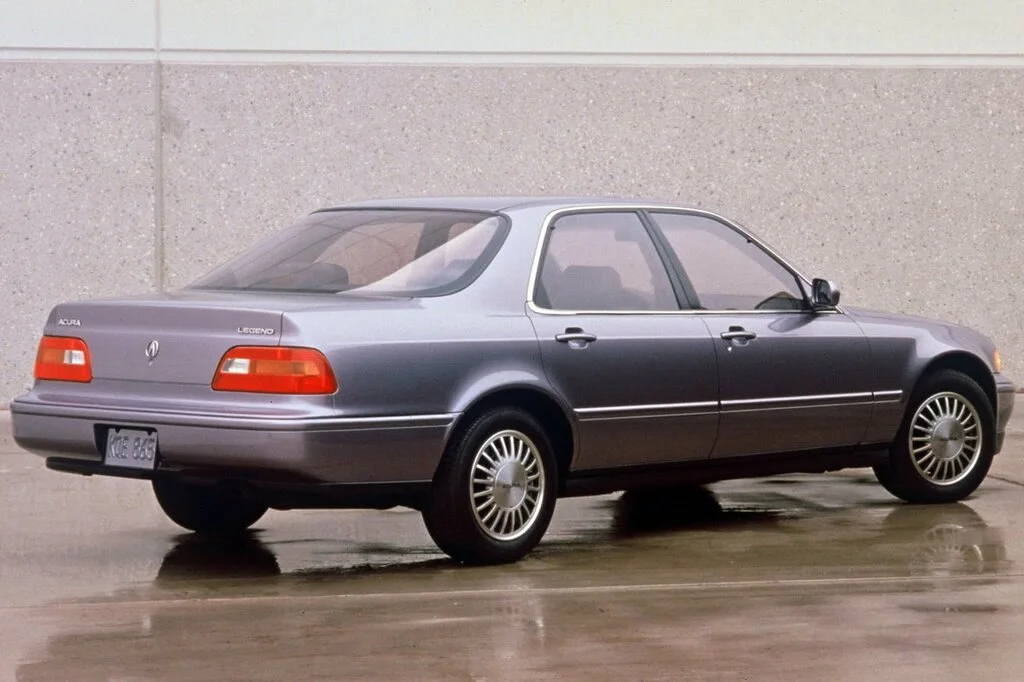 Фото Acura Legend (1992) — внешний вид, фото 4. Общий вид машины снаружи Acura Legend (1992) — внешний вид, фото 4