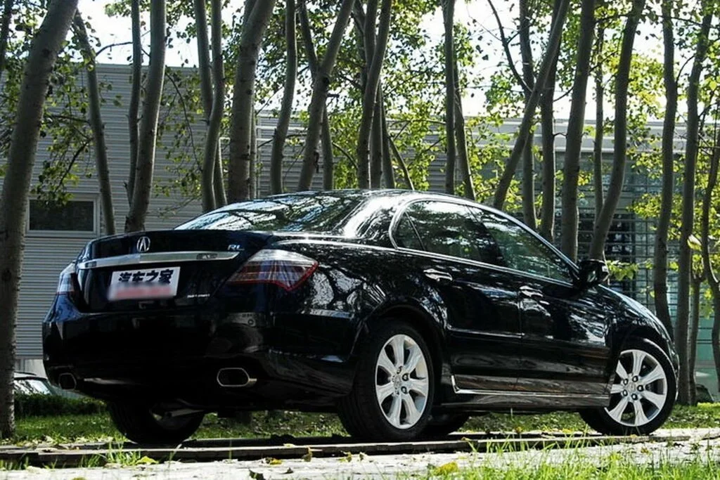 Фото Acura RL (2012) — внешний вид, фото 6. Общий вид машины снаружи Acura RL (2012) — внешний вид, фото 6