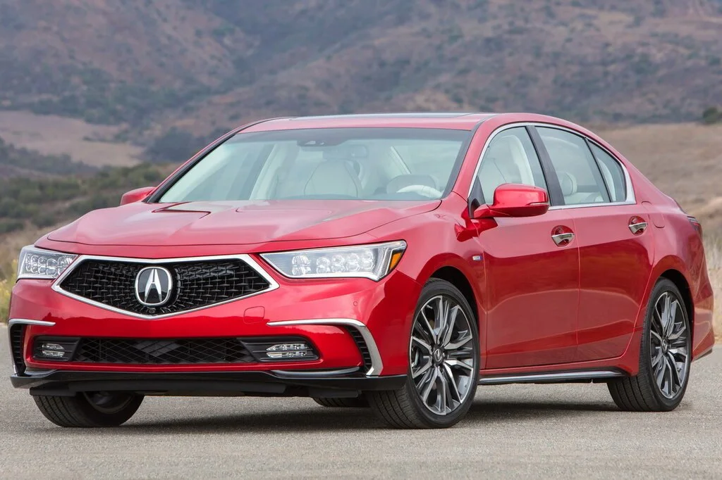 Фото Acura RLX (2017) — вид спереди, фото 7. Анфас: решётка, форма фар и бампер — по ним модель и узнают на дороге Acura RLX (2017) — вид спереди, фото 7