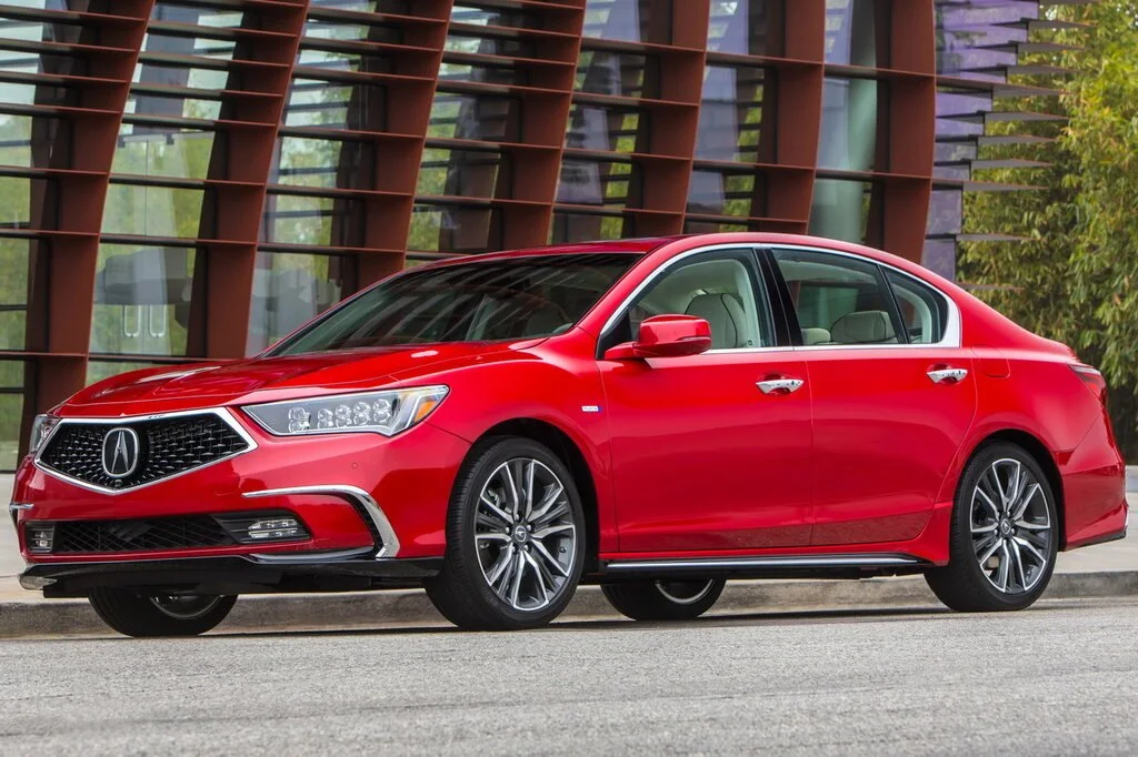 Фото Acura RLX (2017) — вид спереди, фото 8. Передняя часть крупно: рисунок ходовых огней и воздухозаборники Acura RLX (2017) — вид спереди, фото 8