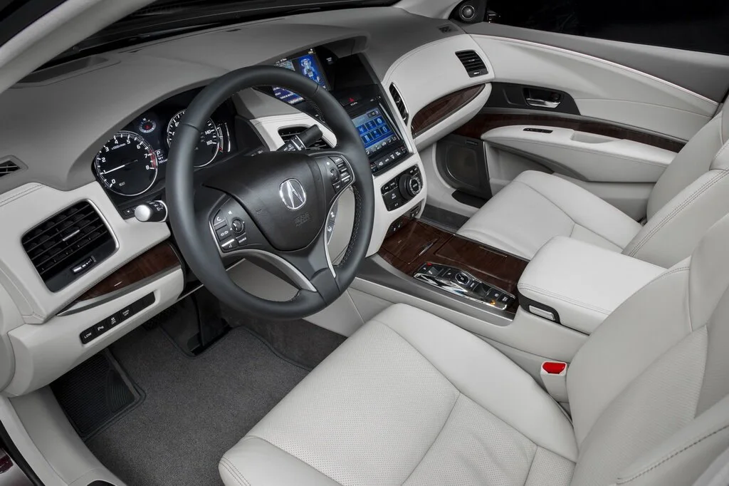 Фото Acura RLX (2017) — интерьер, фото 6. Обзор салона: отделка, стыки панелей и рабочее место водителя Acura RLX (2017) — интерьер, фото 6