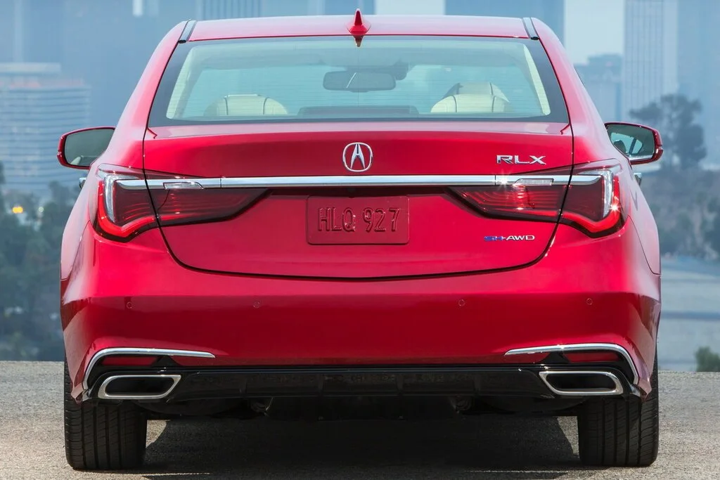 Фото Acura RLX (2017) — вид сзади, фото 4. Корма: рисунок фонарей, бампер и оформление пятой двери Acura RLX (2017) — вид сзади, фото 4