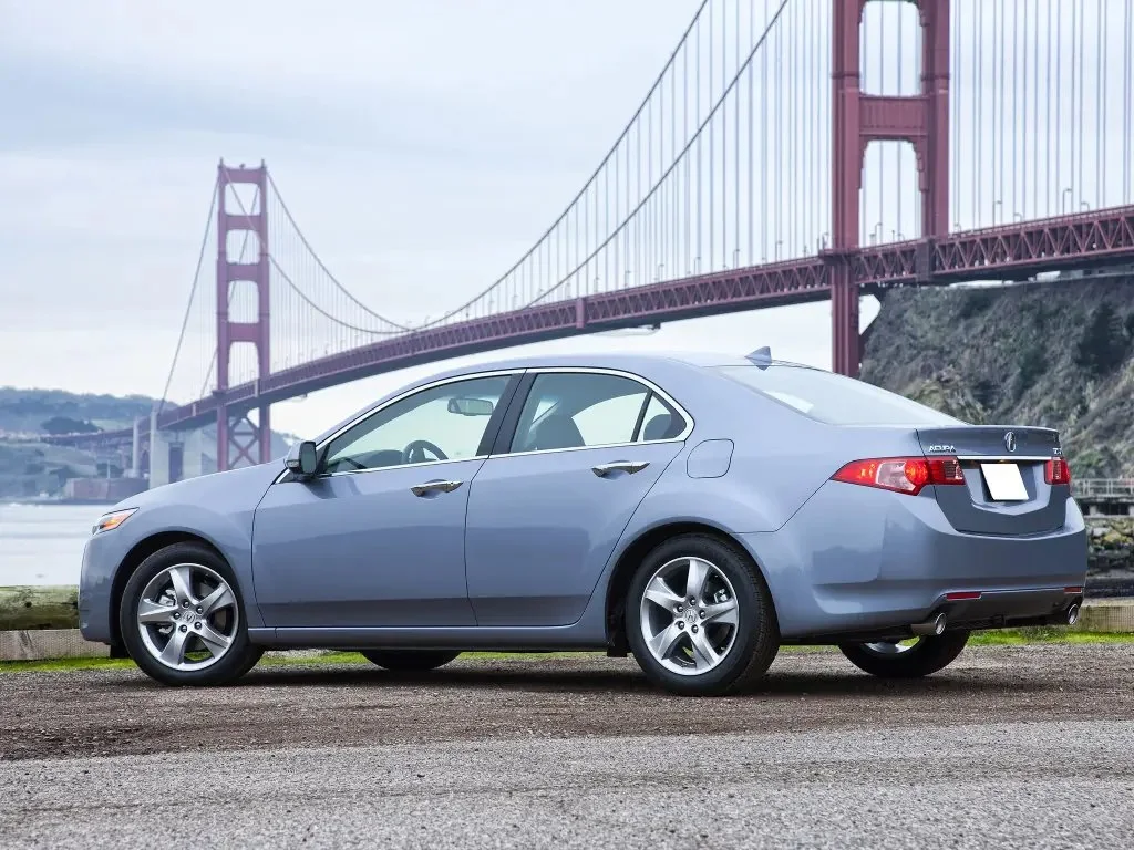 Фото Acura TSX (2014) — внешний вид, фото 8. Общий вид машины снаружи Acura TSX (2014) — внешний вид, фото 8
