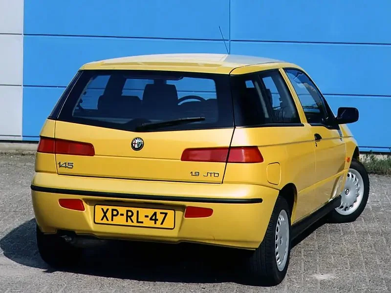 Alfa Romeo 145