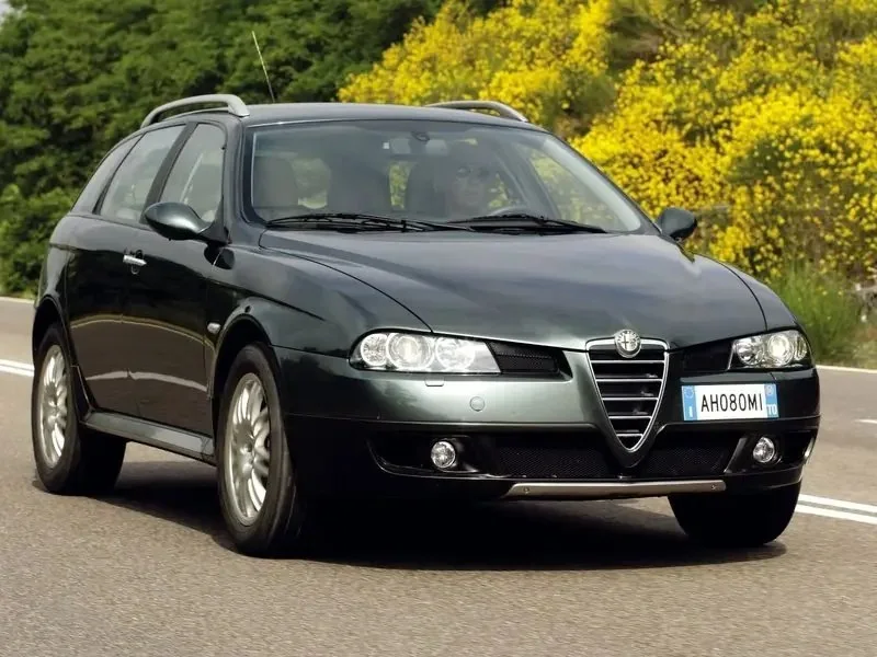 Фото Alfa Romeo 156 (2007) — внешний вид, фото 5. Кузов снаружи: пропорции и линии Alfa Romeo 156 (2007) — внешний вид, фото 5