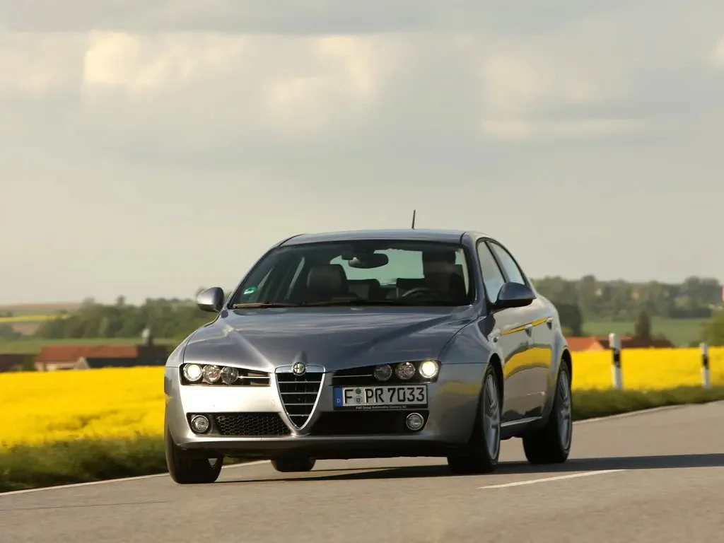 Фото Alfa Romeo 159 (2009) — внешний вид, фото 4. Общий вид машины снаружи Alfa Romeo 159 (2009) — внешний вид, фото 4