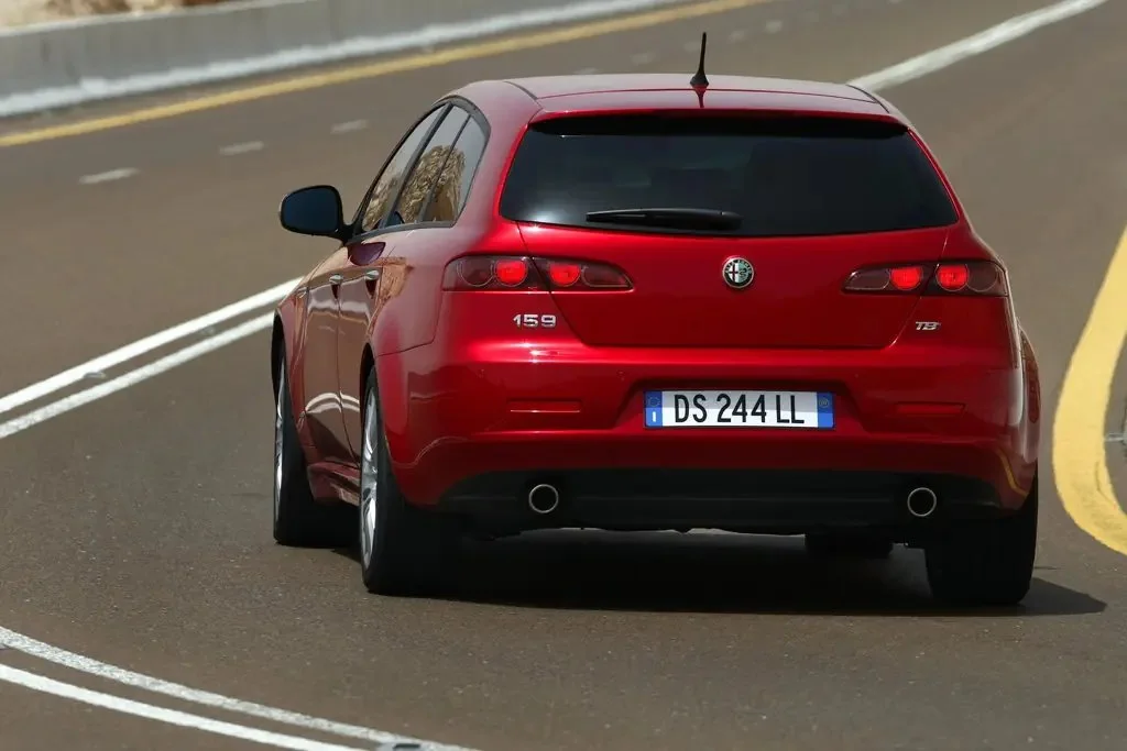 Alfa Romeo 159 (2009) — вид сзади, фото 2