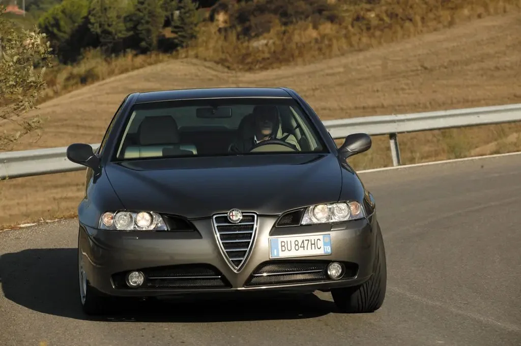 Alfa Romeo 166