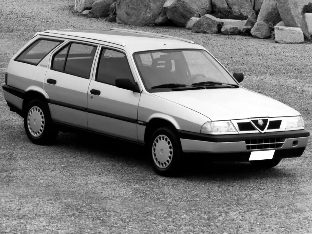 Фото Alfa Romeo 33 (1994) — внешний вид, фото 7. Кузов снаружи: пропорции и линии Alfa Romeo 33 (1994) — внешний вид, фото 7