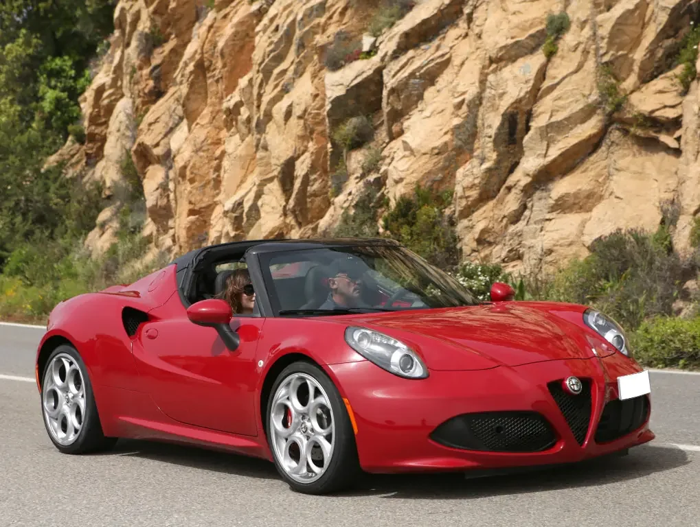 Фото Alfa Romeo 4C (2020) — внешний вид, фото 6. Общий вид машины снаружи Alfa Romeo 4C (2020) — внешний вид, фото 6