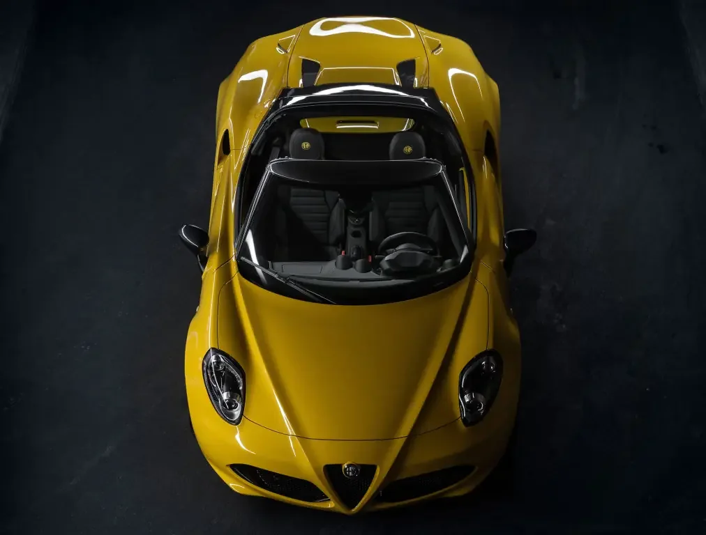 Alfa Romeo 4C (2020) — вид сверху