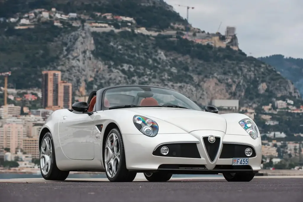 Alfa Romeo 8C