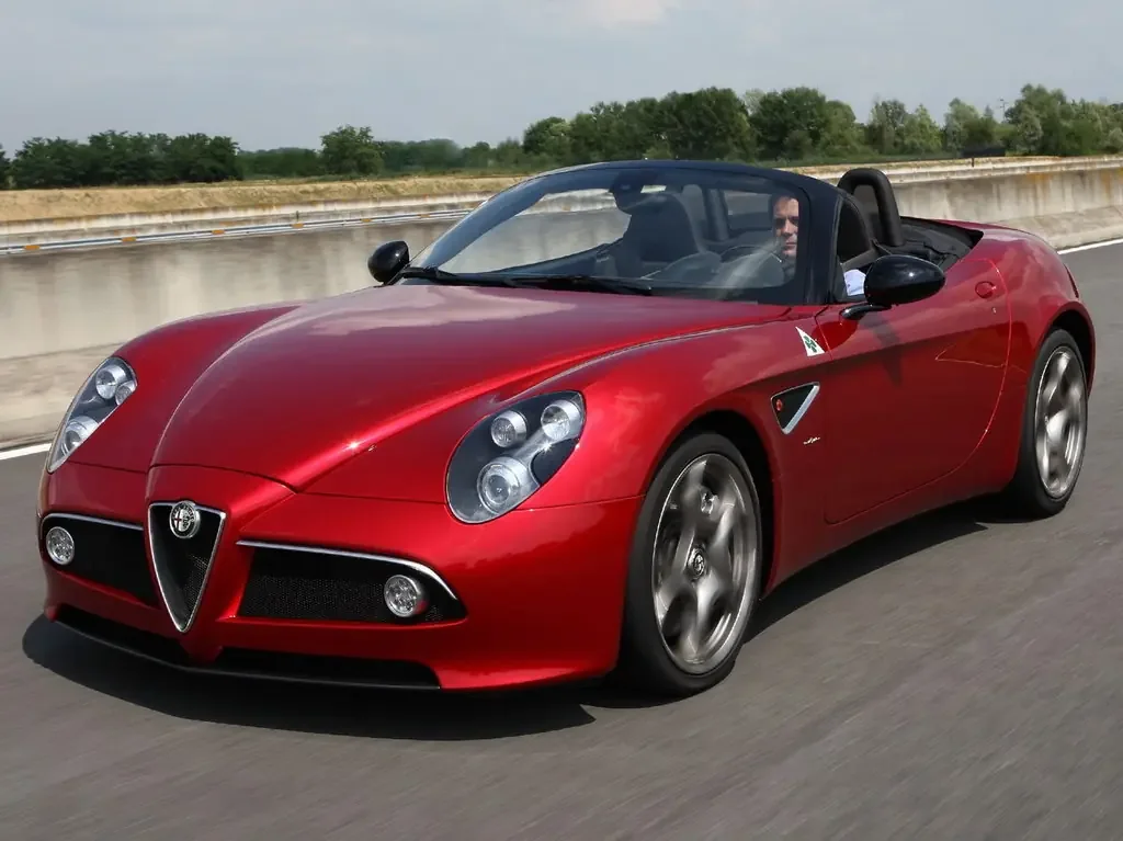 Alfa Romeo 8C