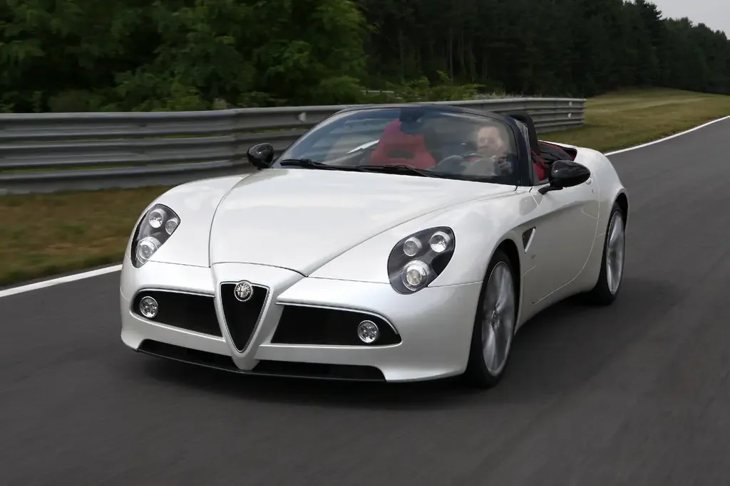 Alfa Romeo 8C