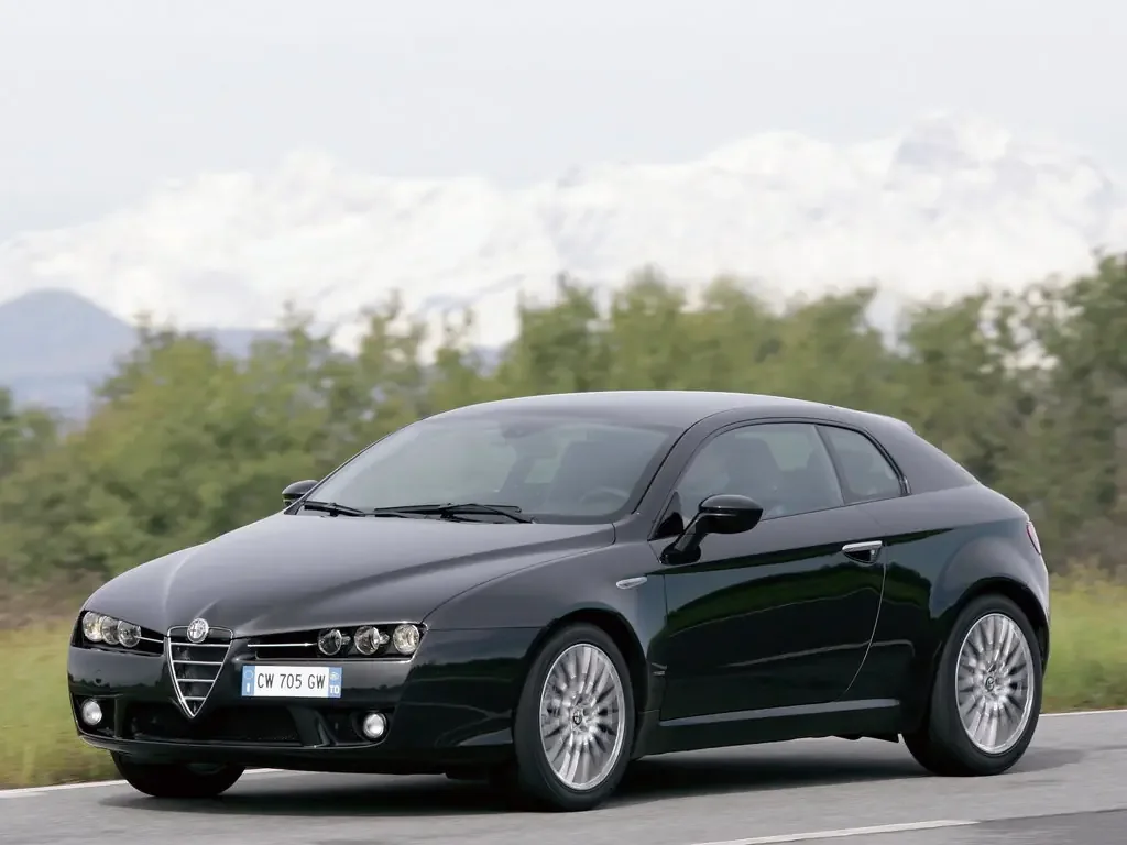 Фото Alfa Romeo Brera (2010) — внешний вид, фото 4. Общий вид машины снаружи Alfa Romeo Brera (2010) — внешний вид, фото 4