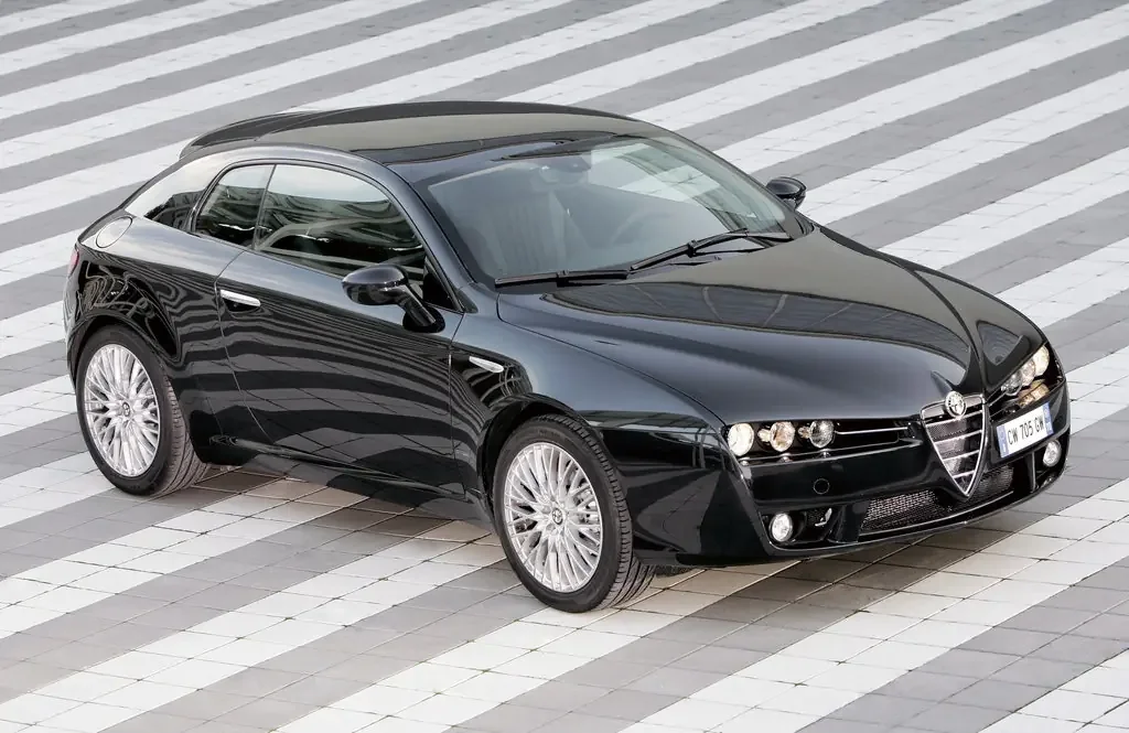 Фото Alfa Romeo Brera (2010) — внешний вид, фото 6. Общий вид машины снаружи Alfa Romeo Brera (2010) — внешний вид, фото 6