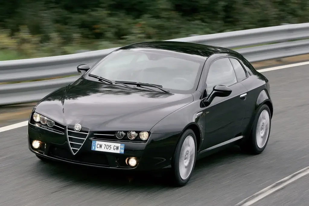 Фото Alfa Romeo Brera (2010) — внешний вид, фото 8. Общий вид машины снаружи Alfa Romeo Brera (2010) — внешний вид, фото 8