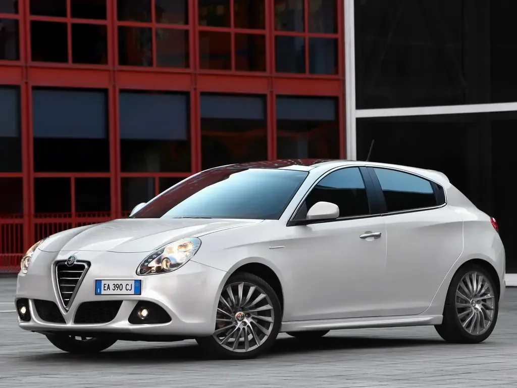 Фото Alfa Romeo Giulietta (2020) — внешний вид, фото 3. Кузов снаружи: пропорции и линии Alfa Romeo Giulietta (2020) — внешний вид, фото 3