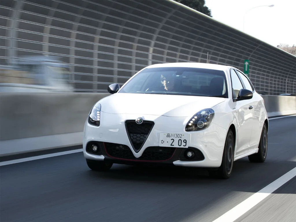 Alfa Romeo Giulietta (2020) — вид спереди, фото 2