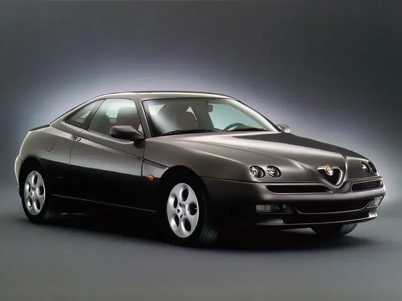 Фото Alfa Romeo GTV (2003) — внешний вид, фото 5. Кузов снаружи: пропорции и линии Alfa Romeo GTV (2003) — внешний вид, фото 5