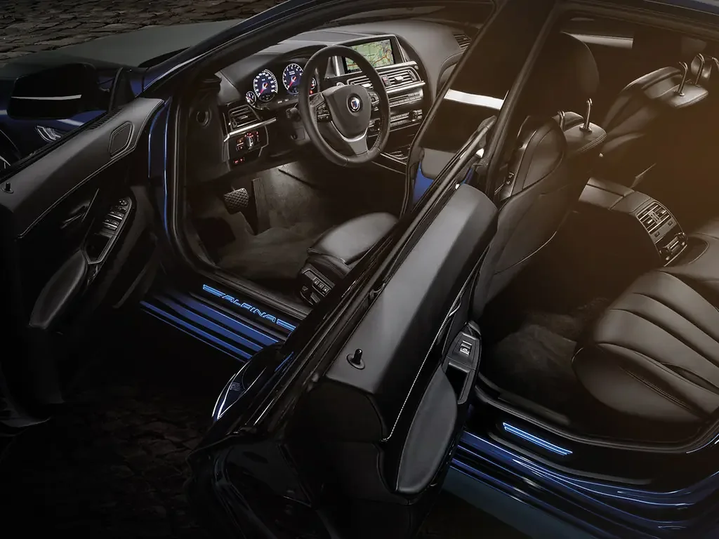 Фото Alpina B6 (2017) — интерьер, фото 2. Салон целиком: как расставлены кресла и что под рукой у водителя Alpina B6 (2017) — интерьер, фото 2