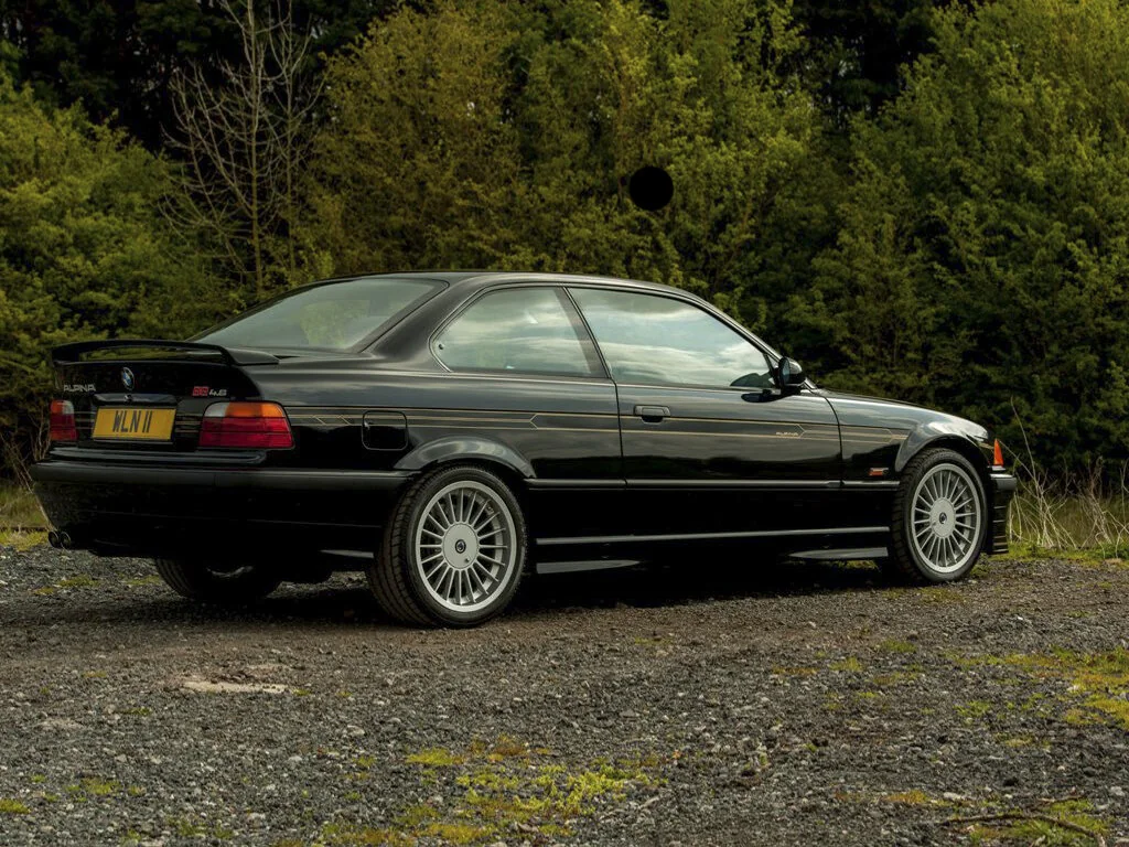 Фото Alpina B8 (1998) — вид сбоку, фото 6. Профиль в движении: пропорции кузова на ходу Alpina B8 (1998) — вид сбоку, фото 6