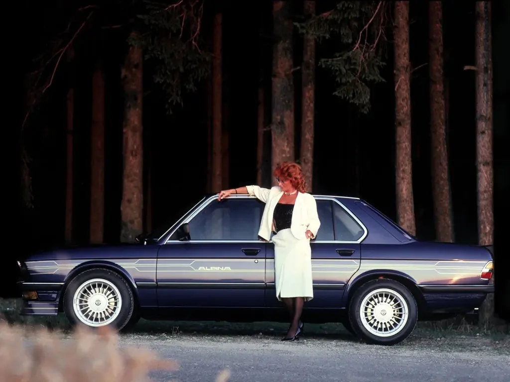 Фото Alpina B9 (1985) — вид сбоку, фото 5. Вид сбоку целиком: колёсная база и размер арок Alpina B9 (1985) — вид сбоку, фото 5