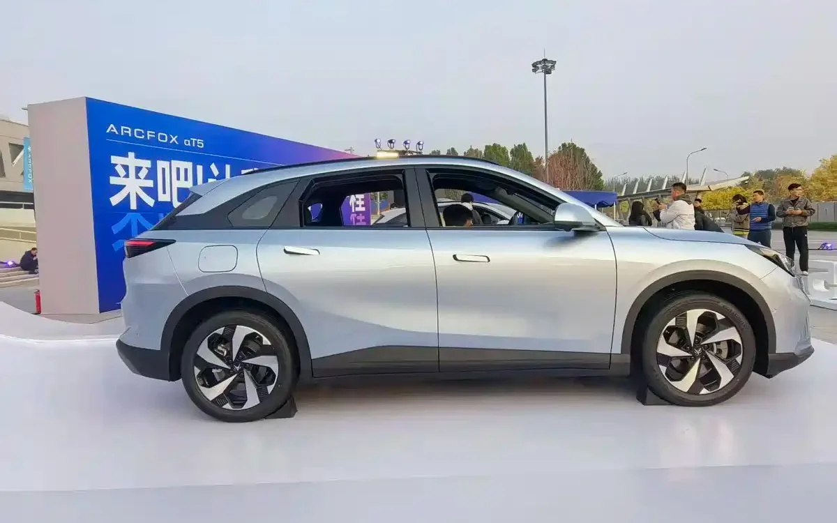 Arcfox Alpha T5