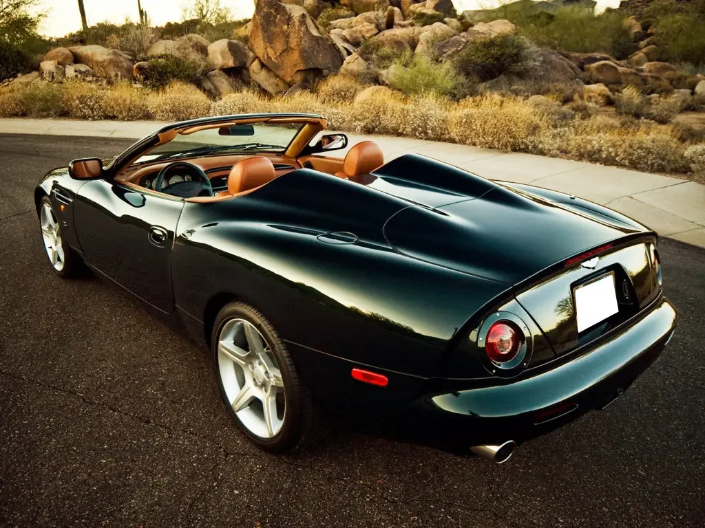Фото Aston Martin AR1 (2003) — внешний вид, фото 2. Общий вид машины снаружи Aston Martin AR1 (2003) — внешний вид, фото 2