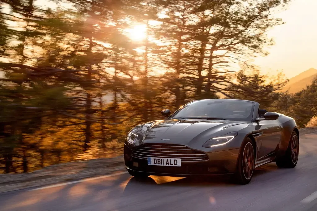 Aston Martin DB11