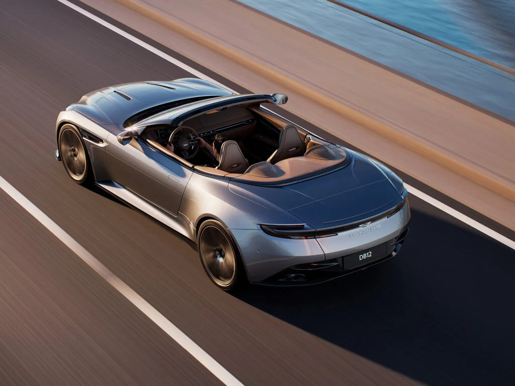 Aston Martin DB12 (2026) — внешний вид, фото 2
