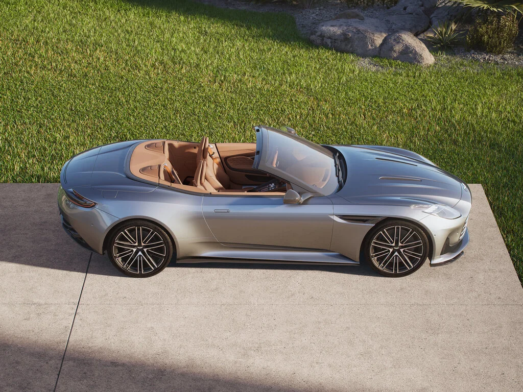 Фото Aston Martin DB12 (2026) — внешний вид, фото 4. Общий вид машины снаружи Aston Martin DB12 (2026) — внешний вид, фото 4