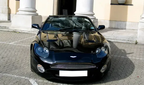 Фото Aston Martin DB7 (2003) — внешний вид, фото 5. Кузов снаружи: пропорции и линии Aston Martin DB7 (2003) — внешний вид, фото 5