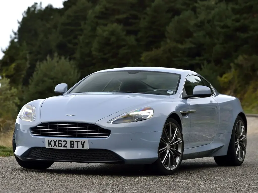 Фото Aston Martin DB9 (2016) — внешний вид, фото 5. Кузов снаружи: пропорции и линии Aston Martin DB9 (2016) — внешний вид, фото 5
