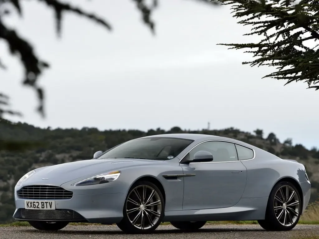 Фото Aston Martin DB9 (2016) — внешний вид, фото 8. Общий вид машины снаружи Aston Martin DB9 (2016) — внешний вид, фото 8