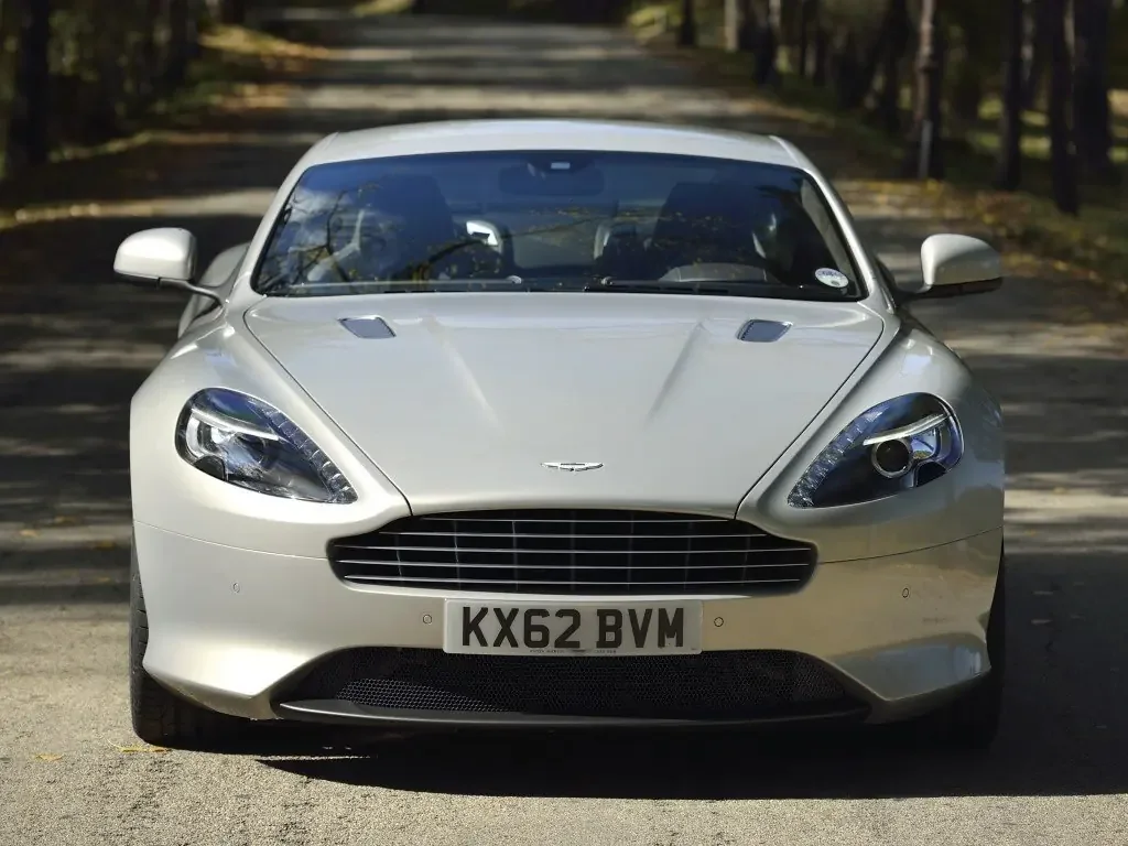Aston Martin DB9