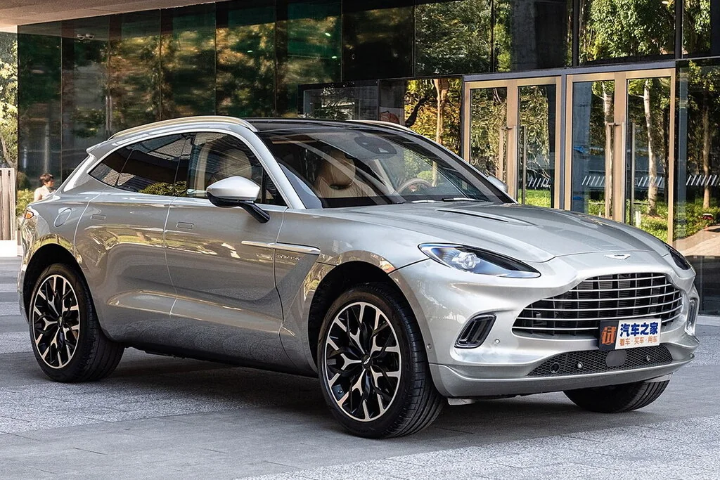 Aston Martin DBX