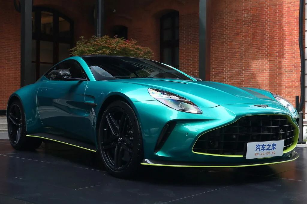 Aston Martin Vantage