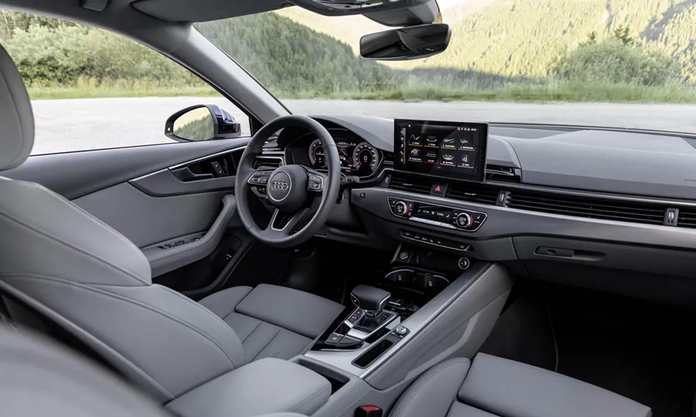 Фото Audi A4 Avant — интерьер, фото 3. Общий план салона: архитектура панели, консоль и кресла Audi A4 Avant — интерьер, фото 3
