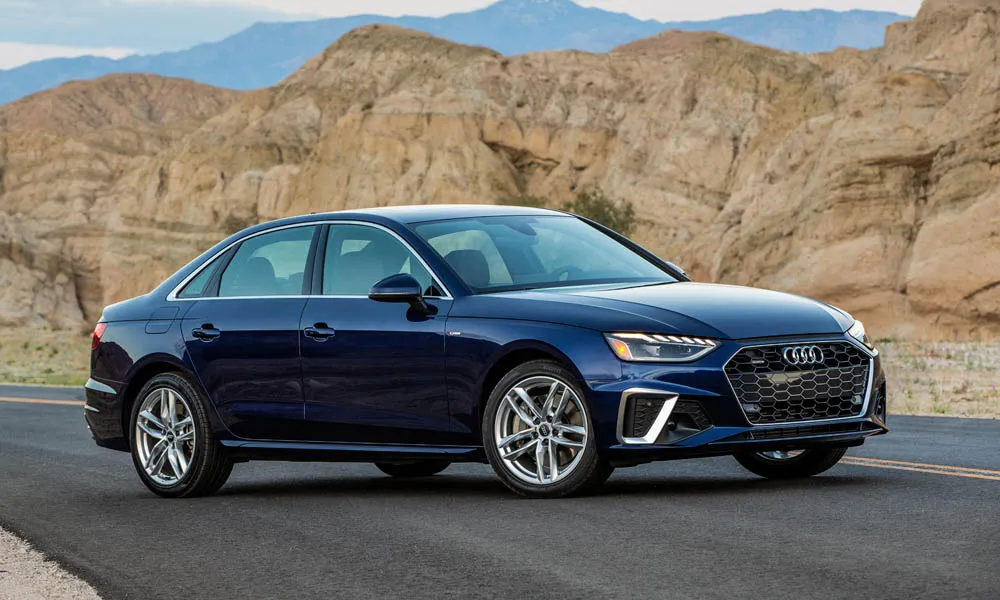 Фото Audi A4 — вид спереди, фото 7. Оптика, решётка и бампер — первое впечатление о модели Audi A4 — вид спереди, фото 7
