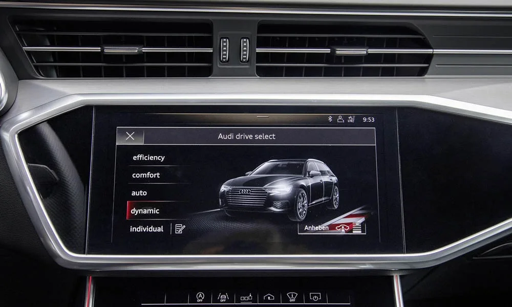 Фото Audi A6 Avant — экран мультимедиа. Интерфейс медиасистемы крупным планом. Быстрота отклика интерфейса важнее диагонали — оцените её на тест-драйве Audi A6 Avant — экран мультимедиа