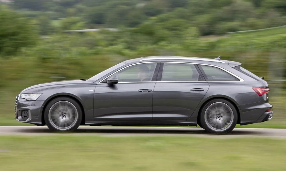 Фото Audi A6 Avant — вид сбоку, фото 3. Профиль кузова: колёсная база, свесы и линия остекления. Длинная база — простор второго ряда; короткие свесы упрощают парковку Audi A6 Avant — вид сбоку, фото 3