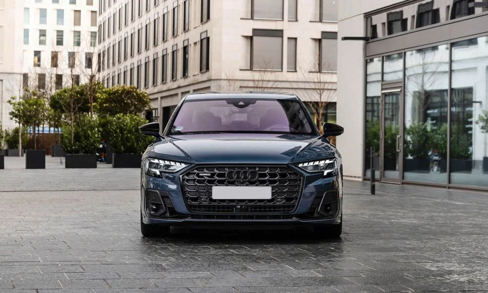 Фото Audi A8 (2024) — вид спереди, фото 5. Оптика, решётка и бампер — первое впечатление о модели Audi A8 (2024) — вид спереди, фото 5