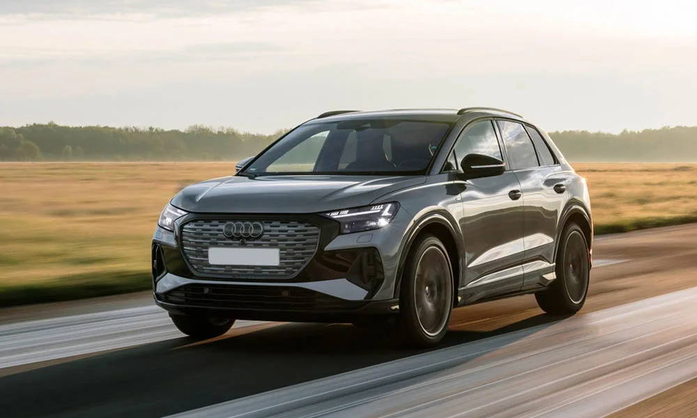 Фото Audi Q4 e-tron (2024) — вид спереди, фото 4. Оптика, решётка и бампер — первое впечатление о модели Audi Q4 e-tron (2024) — вид спереди, фото 4