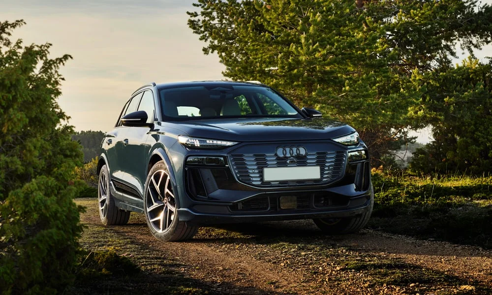 Фото Audi Q6 e-tron (2024) — вид спереди, фото 4. Оптика, решётка и бампер — первое впечатление о модели Audi Q6 e-tron (2024) — вид спереди, фото 4