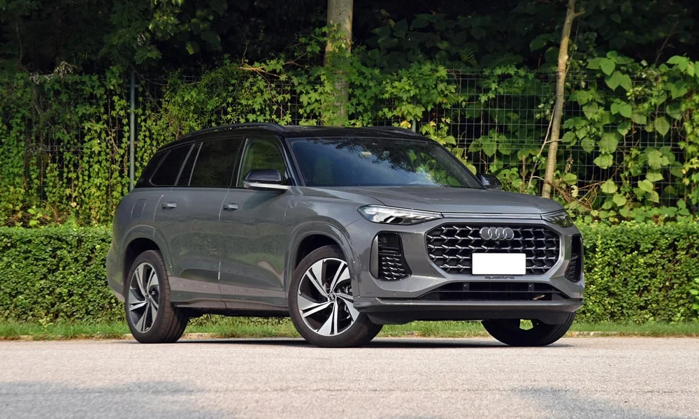 Фото Audi Q6 (2024) — вид спереди, фото 3. Оптика, решётка и бампер — первое впечатление о модели Audi Q6 (2024) — вид спереди, фото 3